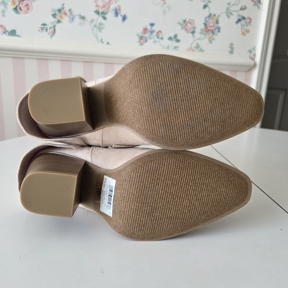 NWOB Soda Gizmos Suede Western Cowgirl Boots Folded Cuffs Block Heel Beige 38 8 - Picture 6 of 7